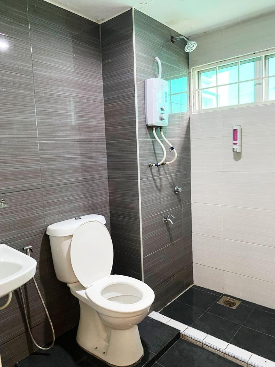 Pd Lagoon Resort Петалинг Джая Екстериор снимка